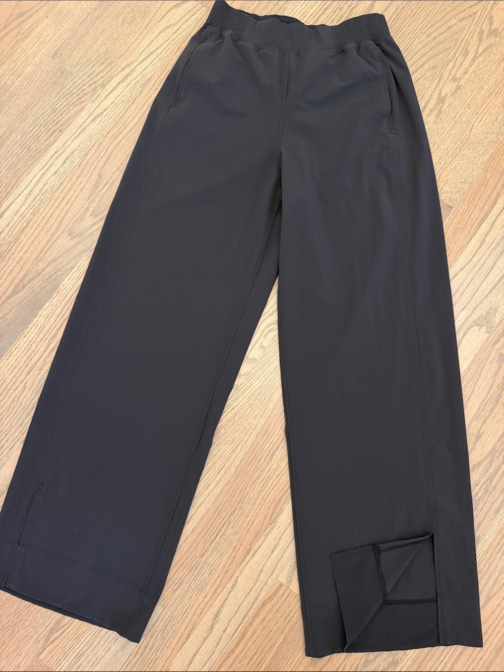 NWOT- Lululemon High Rise Wide Leg Stretch Pants with Split Sz Sm